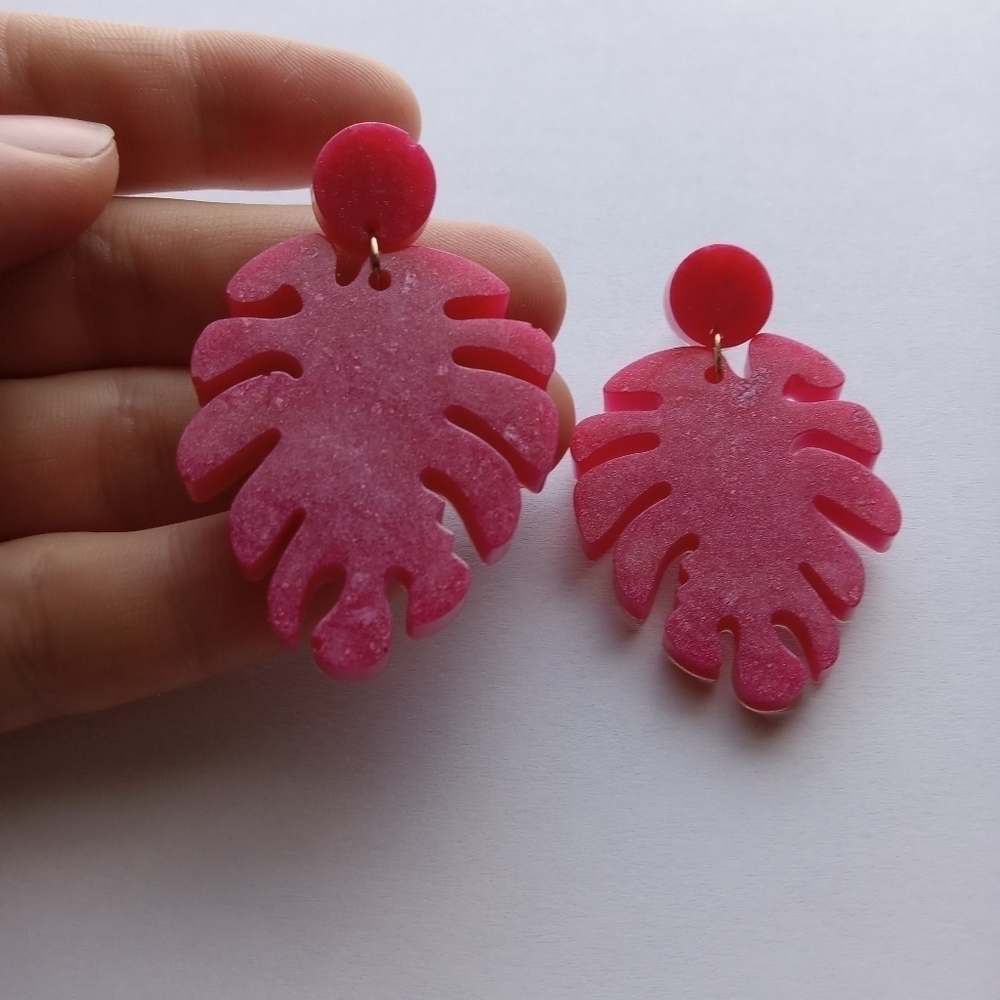 3/$45 Pink leaf resin earrings